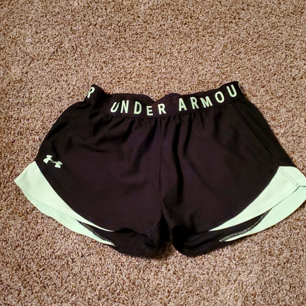 Under Armour shorts size small